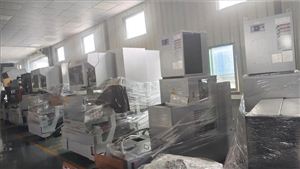 二手機裝卸現場